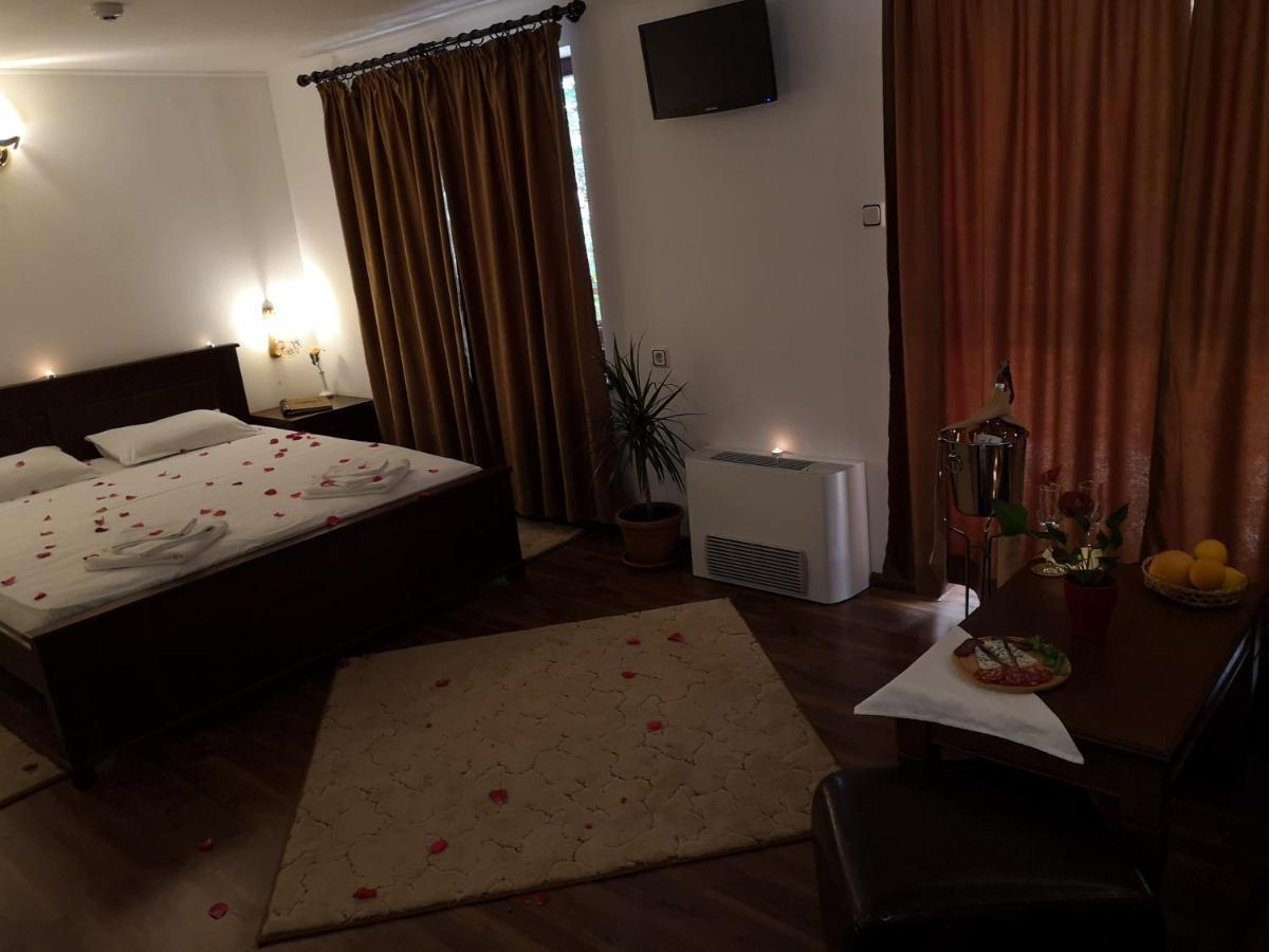 Izvor Hotel "Изворъ" Shipot Bagian luar foto